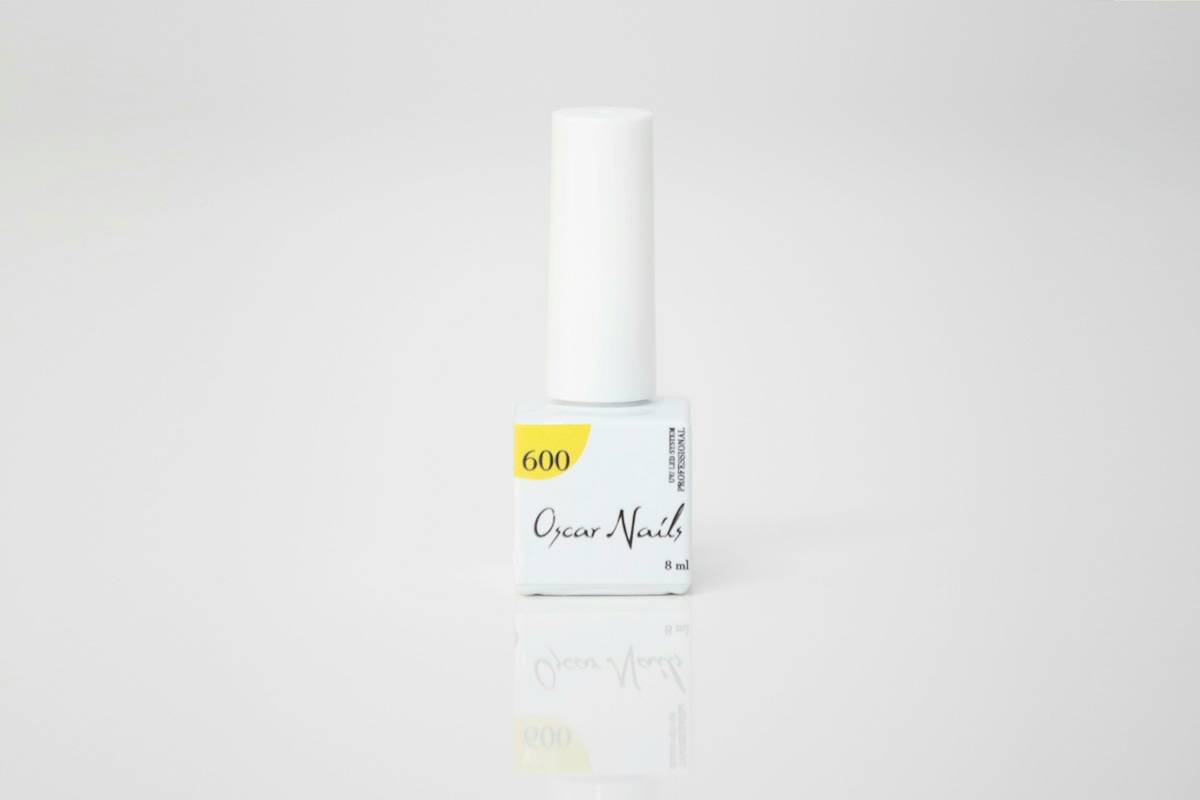 Ojă semipermanentă Oscar Nails 600 - 8 ml